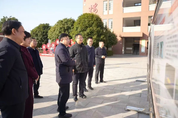 君山区调研之行：谢卫江聚焦房地产、教育与康养产业