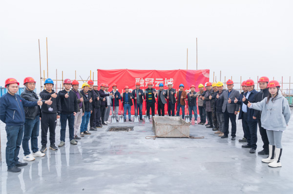 从封顶到入住，融冠云城江景大平层不容错过