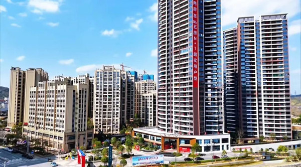 郴州君泰滨江左岸：约108㎡，4900起开启江景生活