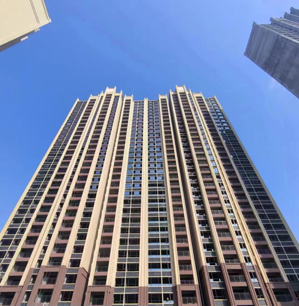 粤泰天鹅湾：实景准现房，3980-4280元/㎡特惠房源