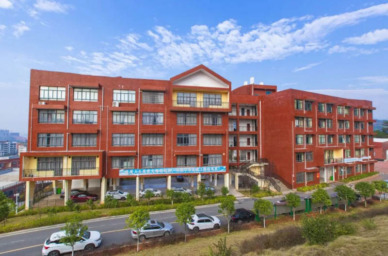 宜章县山湖海上城实景图