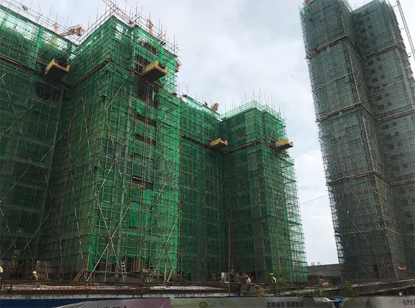 卢阳公馆施工稳步推进，三江大道旁42套商铺待拍